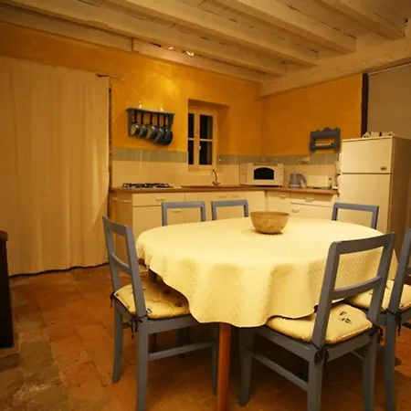 Au Chateau Renove, Parc Prive, 2 Chambres, Proche Nevers Et Circuit Magny Court - Fr-1-489-163